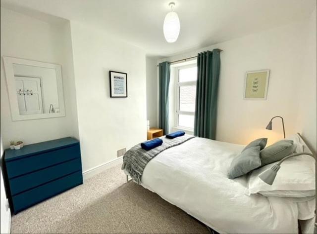*Family Home In Mumbles. Close To The Beach* Bagian luar foto
